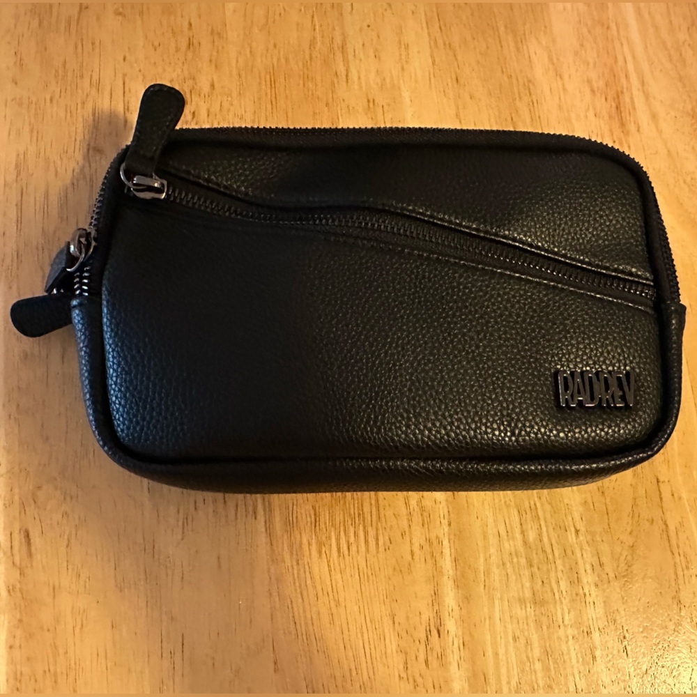 Rad Rev Sling in Black